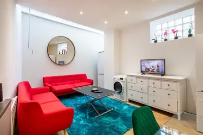 Télévision ou salle de divertissement dans l'établissement Le Grand Franciscain - centre historique