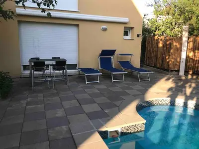 Piscine de l'établissement Logement avec piscine ou située à proximité