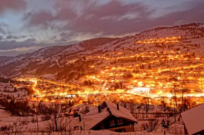 Vue générale sur la montagne ou vue sur la montagne depuis la maison de vacances