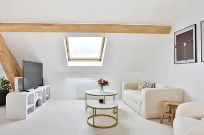 Télévision ou salle de divertissement dans l'établissement Sublime Loft, Spa & Sauna - Idéal à Belfort