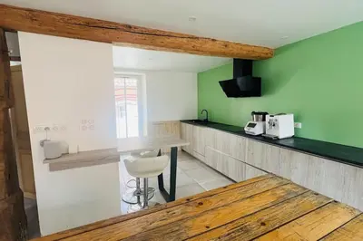 Cuisine ou kitchenette dans l'établissement Maison de Renaud