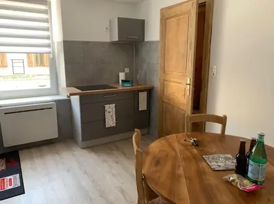 Cuisine ou kitchenette dans l'établissement Appartement 2/4 personnes