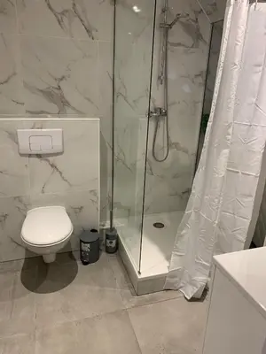 Salle de bains dans l'établissement Esprit Espagne, joli studio au coeur de Mulhouse