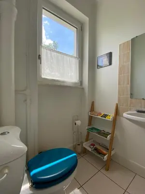 Salle de bains dans l'établissement BookingAlsace - Maison Mittelharth Parking Jardin