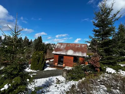 L'établissement Chalet avec jacuzzi privé, vue sur les Vosges en hiver