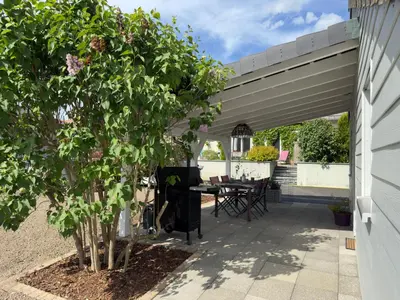 Jardin de l'établissement Gîte Les Lilas, centre Alsace, avec jacuzzi