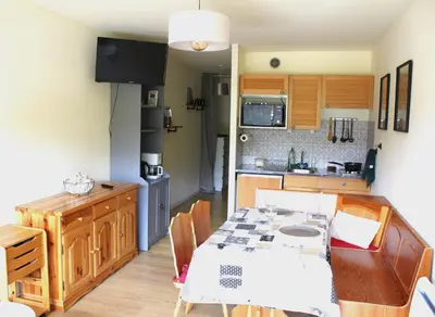 Cuisine ou kitchenette dans l'établissement Studio cosy avec terrasse au cœur du village