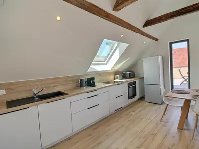 Cuisine ou kitchenette dans l'établissement Charmante maison 3 chambres au cœur du vignoble avec terrasse - FR-1-722-8