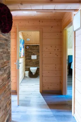Salle de bains dans l'établissement Chalet de luxe -8 pers- sauna - vues lac & montagne