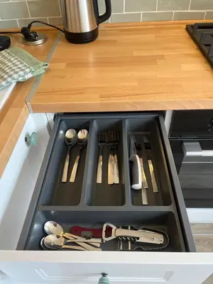 Cuisine ou kitchenette dans l'établissement *La Belle Saison* lumineux, espace de travail, Wifi, Belfort ville