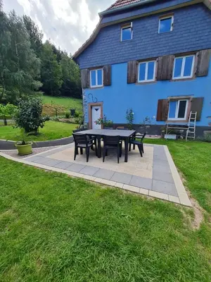 Jardin de l'établissement la maison bleue