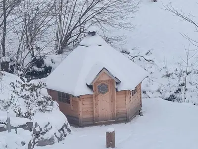 L'établissement la maison bleue en hiver