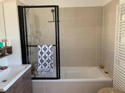 Salle de bains dans l'établissement Maison des mésanges