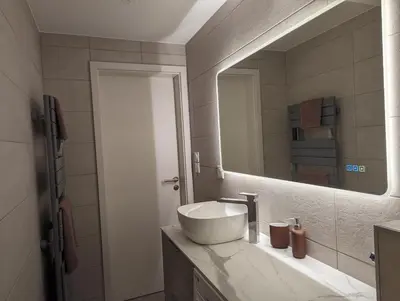 Salle de bains dans l'établissement Là-haut au Lacblanc, 3 pièces, 2 chambres, balcon, cave