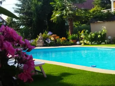 Piscine de l'établissement Les Hortensias ou située à proximité