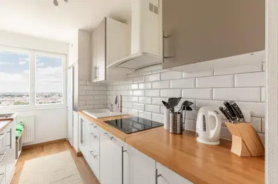 Cuisine ou kitchenette dans l'établissement Travel Homes - Wilnest, Nested with a view
