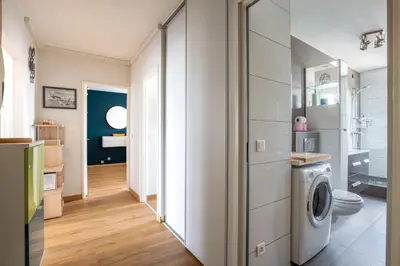 Salle de bains dans l'établissement Travel Homes - Wilnest, Nested with a view