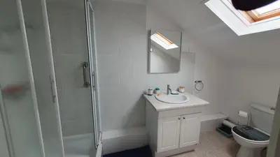 Salle de bains dans l'établissement GITE La SCHLITTE