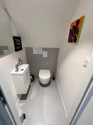 Salle de bains dans l'établissement L'Impasse