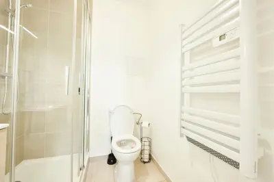 Salle de bains dans l'établissement RB-2G - Joli 2 pièces tout équipé 1 à 4 pers