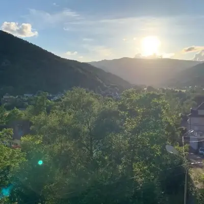 Au reposoir - vue sur la montagne