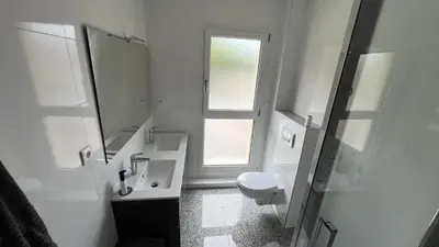 Salle de bains dans l'établissement Room with double size bed in Kaysersberg center