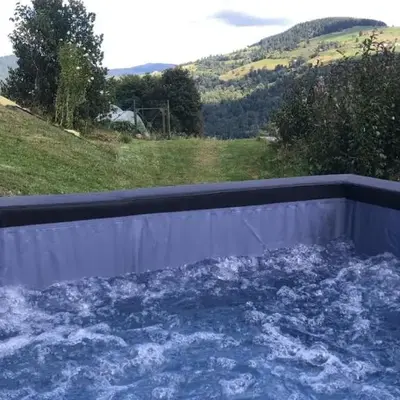 Grande maison à à Bresse avec jacuzzi cheminée et jardin Idéal pour les familles et amis