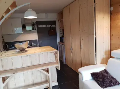 Cuisine ou kitchenette dans l'établissement Duplex dans chalet, vue de rêve, 6 pers, 2 nuits minimum