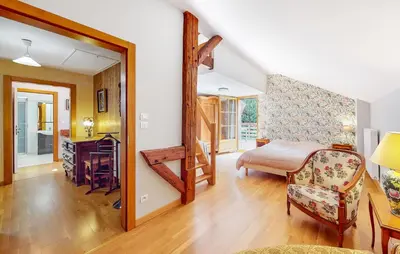 Coin salon dans l'établissement Beautiful Home In Taintrux With Wifi