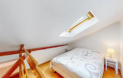 Un ou plusieurs lits dans un hébergement de l'établissement Beautiful Home In Taintrux With Wifi