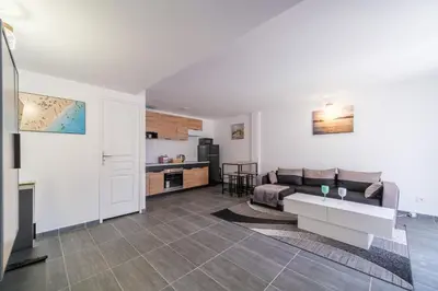 Cuisine ou kitchenette dans l'établissement Appartement Bandjoun - Pour 4 à Mulhouse