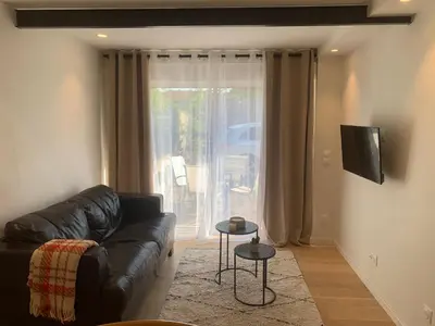 Télévision ou salle de divertissement dans l'établissement GÎTE La Belle Échappée