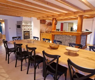 Restaurant ou autre lieu de restauration dans l'établissement Gîte du Mont d'Air 4 étoiles, au cœur du massif vosgien, bain nordique
