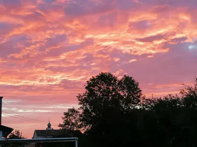 Lever ou coucher de soleil vu de l'appartement ou à proximité