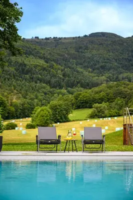 Vue générale sur la montagne ou vue sur la montagne depuis la villa