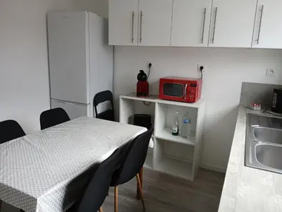 Cuisine ou kitchenette dans l'établissement Appartement entier F3 rénové - Petite pause à Sélestat