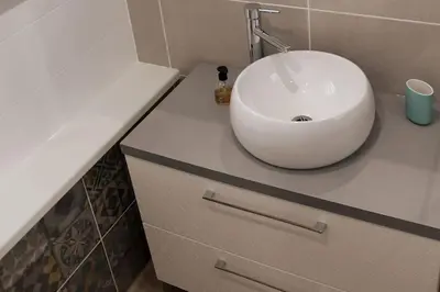 Salle de bains dans l'établissement Gîte les Tilleuls Piscine été 2026