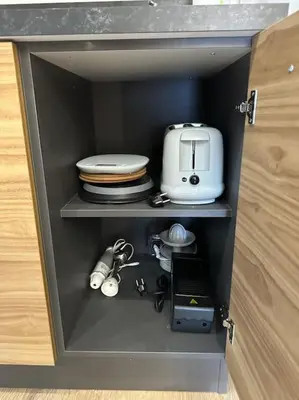 Cuisine ou kitchenette dans l'établissement 50 nuances de rouge