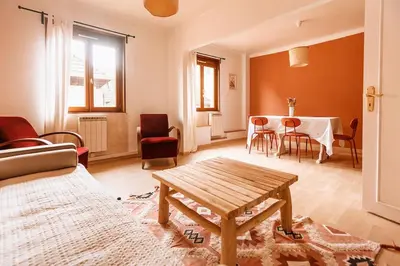 Coin salon dans l'établissement Logement sur la route des vins