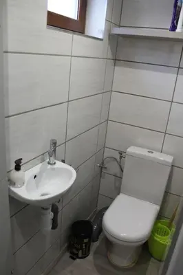 Salle de bains dans l'établissement Garte Hiesel la maison de jardin Piscine été 2026