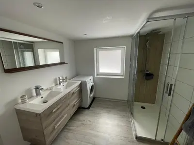Salle de bains dans l'établissement Gite chez l'Olivier