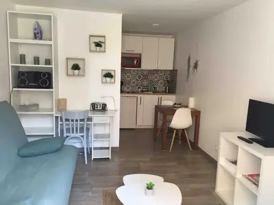 Cuisine ou kitchenette dans l'établissement Le Calme en plein centre ville de BELFORT