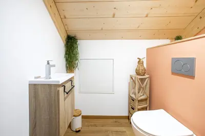 Salle de bains dans l'établissement Le Chalheureux