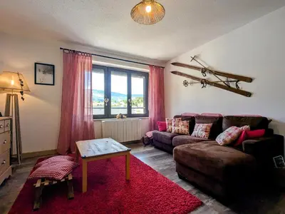 Coin salon dans l'établissement Appartement 2 chambres, max 6 pers, proche des stations, centre-ville Cornimont - FR-1-589-666