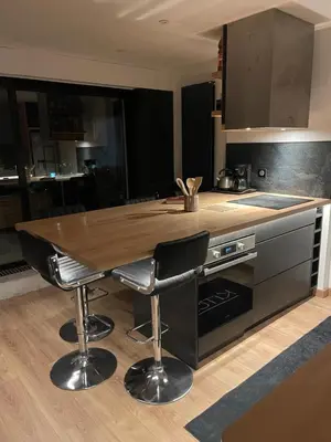 Cuisine ou kitchenette dans l'établissement Appt 602