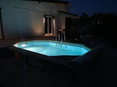 Piscine de l'établissement Villa 1950 Détente et Découvertes ou située à proximité