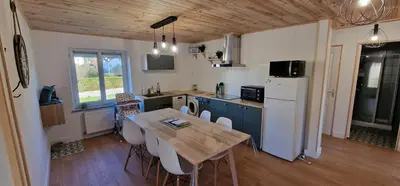 Cuisine ou kitchenette dans l'établissement La Maison des Montagnes