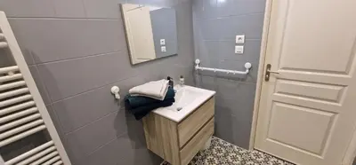 Salle de bains dans l'établissement La Maison des Montagnes