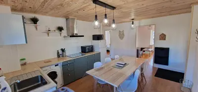 Cuisine ou kitchenette dans l'établissement La Maison des Montagnes