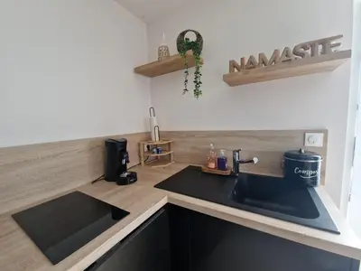 Cuisine ou kitchenette dans l'établissement La bulle Mathias